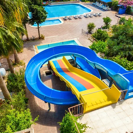 Grand Bahama Otel 3*