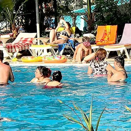 Otel Grand Bahama Alanya