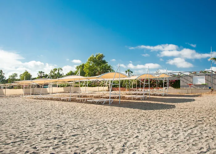 Hotel Grand Bahama 3*