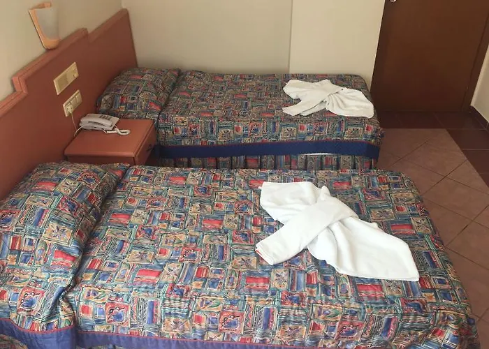 Grand Bahama 3* 阿拉尼亚