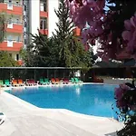 酒店 Grand Bahama 阿拉尼亚