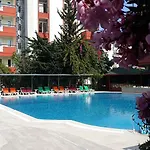 酒店 Grand Bahama 阿拉尼亚