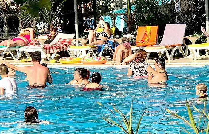 Готель Grand Bahama Аланія